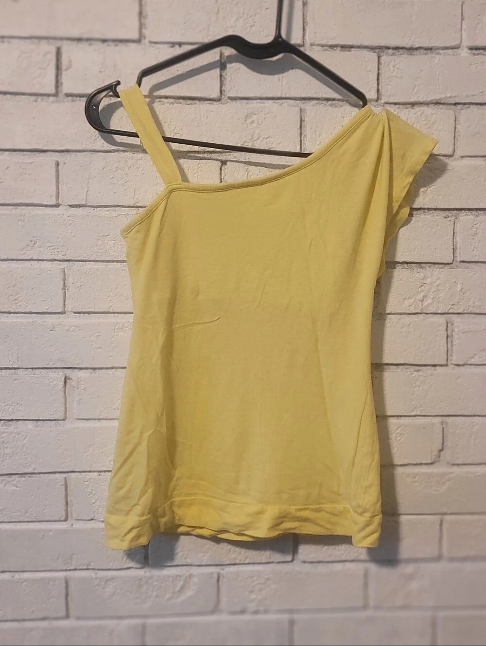 Justice Girls Yellow One-Shoulder Heart Graphic Top - Size 14